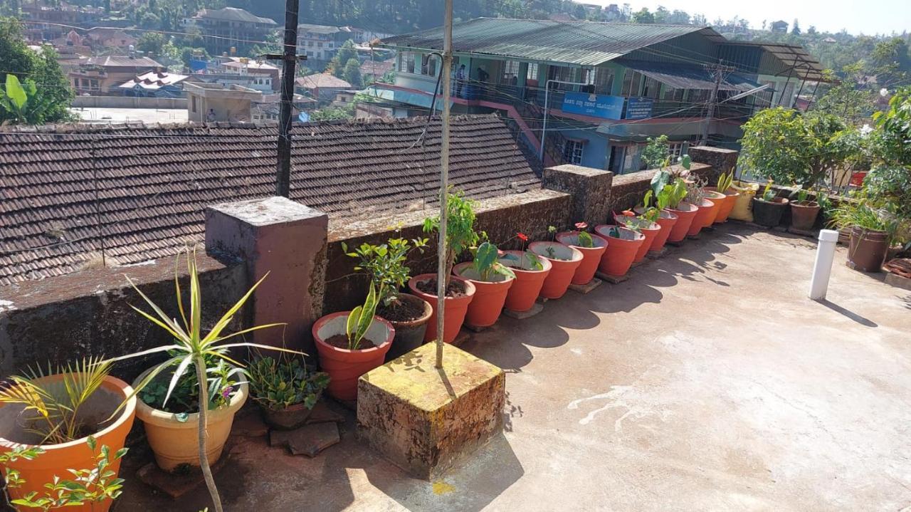 Honey Palace Homestay Madikeri Exterior foto